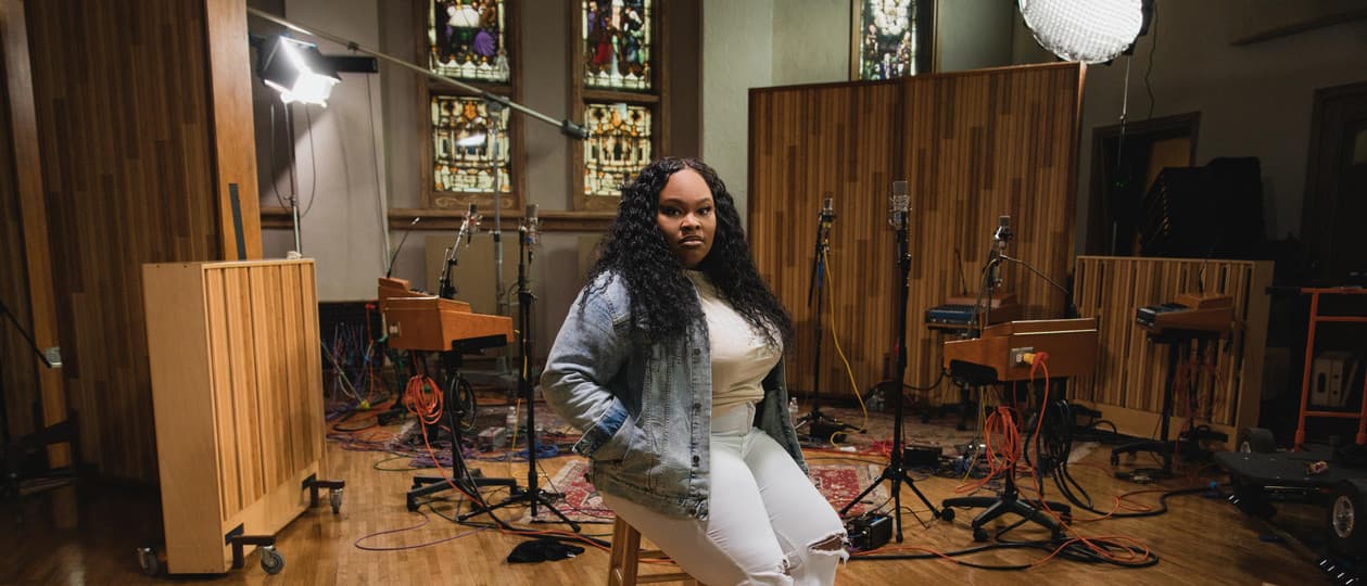 Tasha Cobbs Leonard